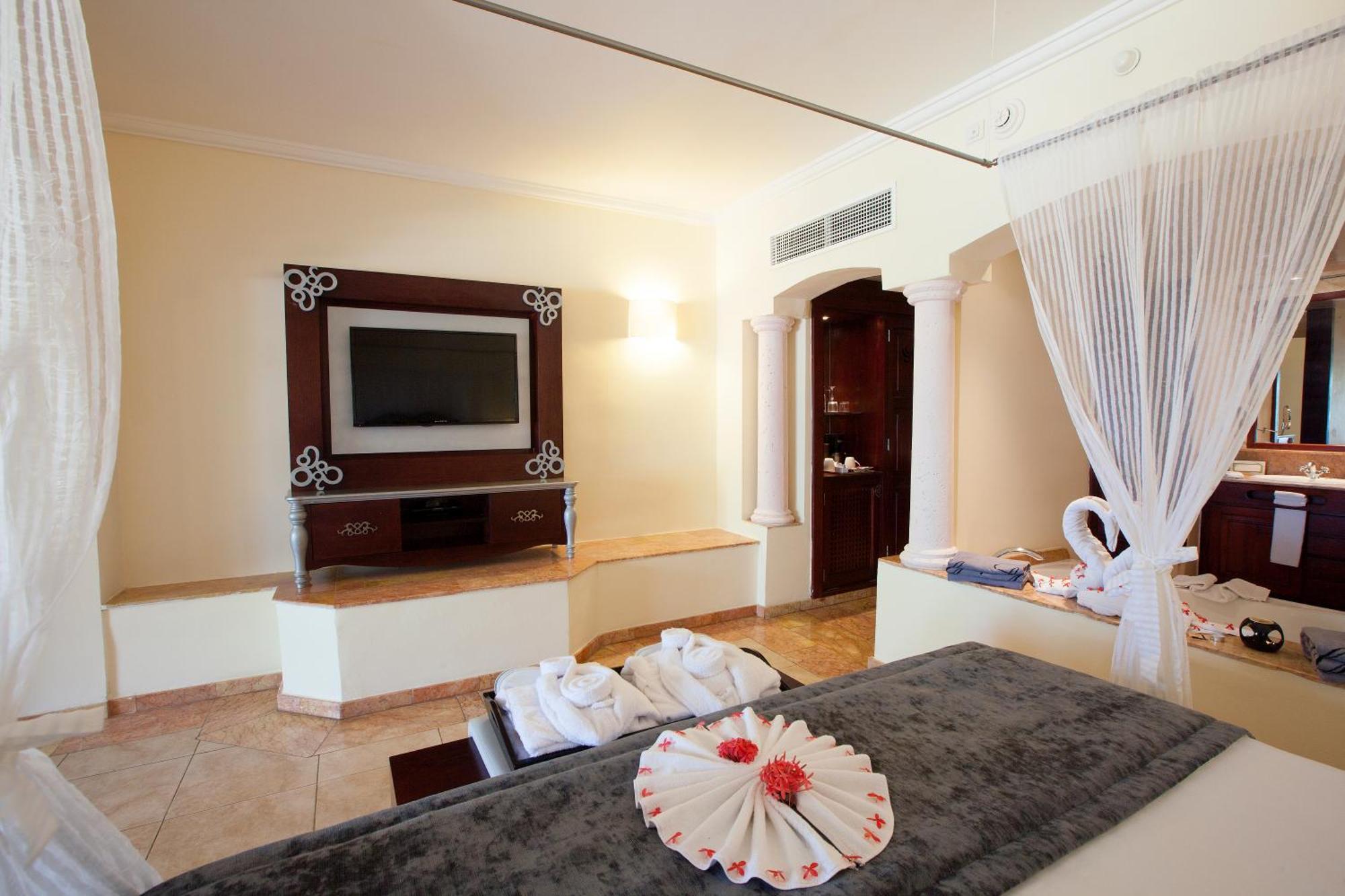 Majestic Colonial Punta Cana (Adults Only) Phòng bức ảnh Suite at the Grand Hotel