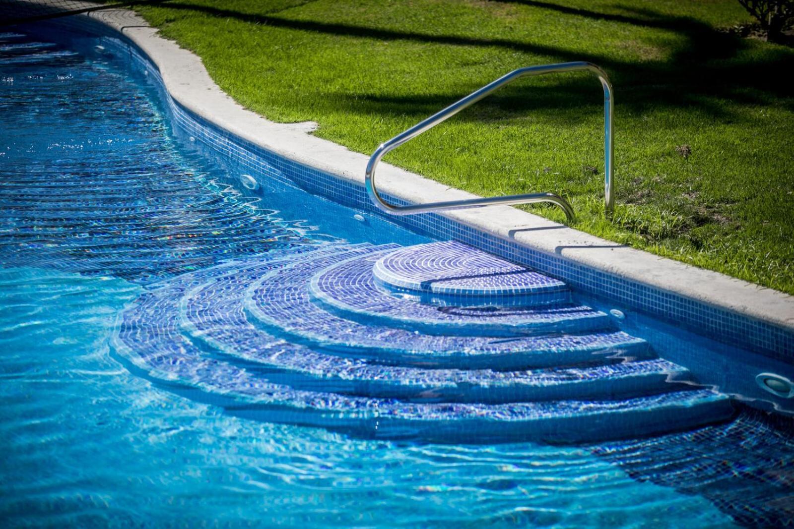 Majestic Colonial Punta Cana (Adults Only) Ngoại thất bức ảnh A swimming pool
